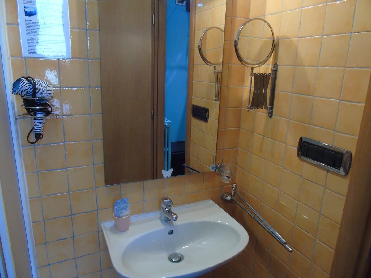 Hotel Rainbow Arma di Taggia Luaran gambar