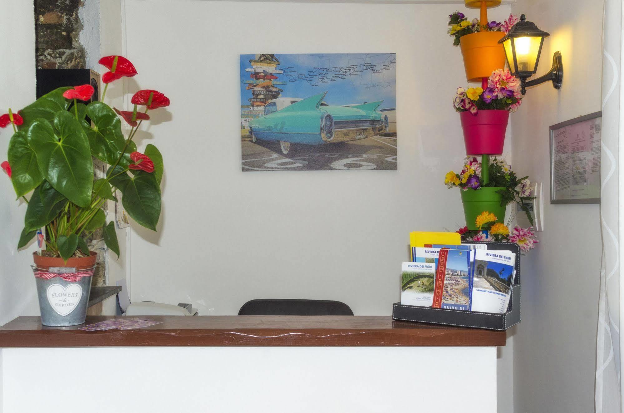 Hotel Rainbow Arma di Taggia Luaran gambar